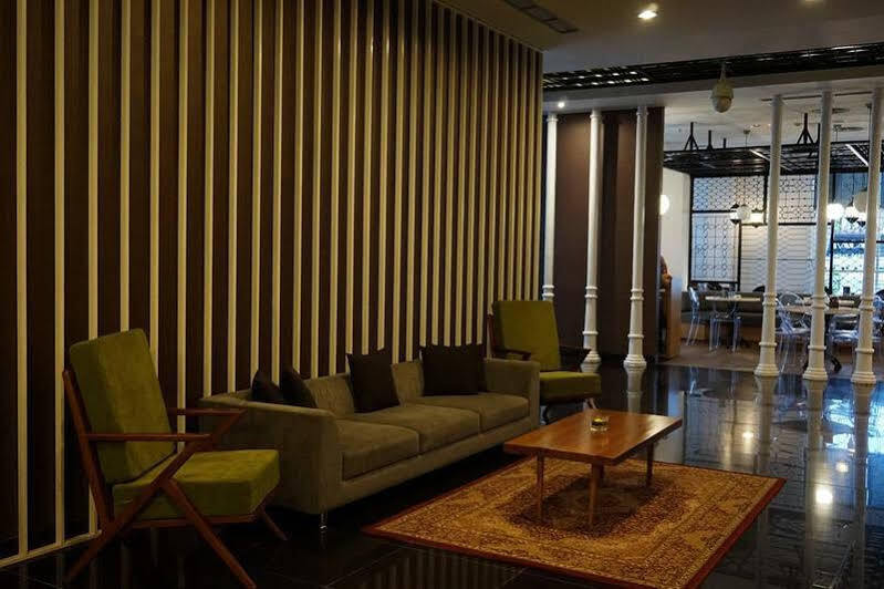 Khas Tugu Hotel Yogyakarta Exterior foto